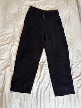 Aritzia Wilfred The Effortless Pant Cropped | Black High Rise Trouser | Size 4